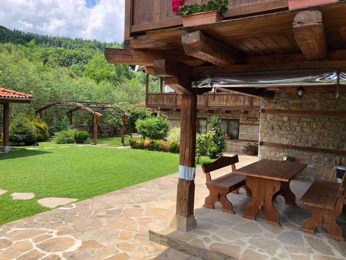 Комплексы для отдыха с коттеджами/бунгало Baba Stana Houses Априлци-5