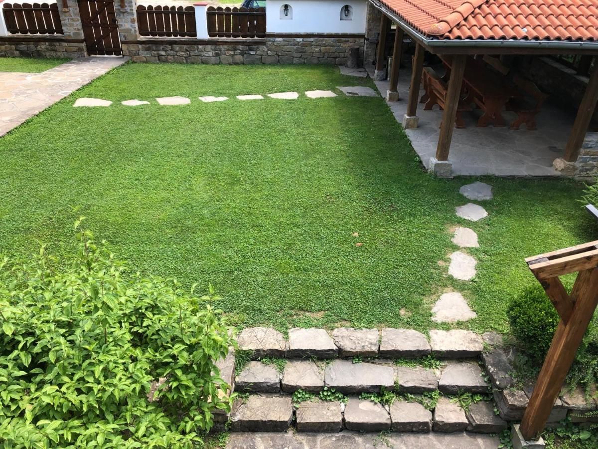 Комплексы для отдыха с коттеджами/бунгало Baba Stana Houses Априлци-29