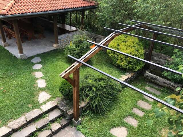 Комплексы для отдыха с коттеджами/бунгало Baba Stana Houses Априлци-26
