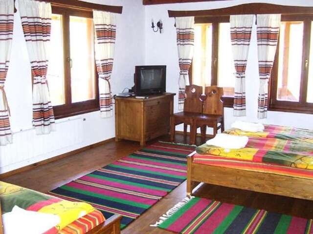 Комплексы для отдыха с коттеджами/бунгало Baba Stana Houses Априлци-52